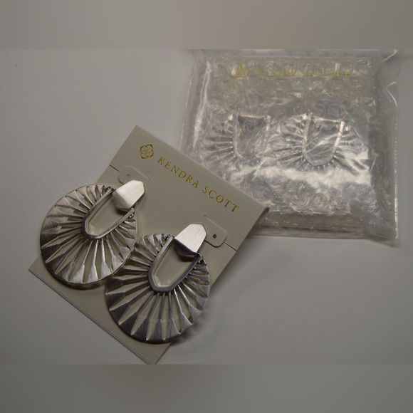 Kendra Scott ‘Didi Sunburst Earrings, Bright Silver-Tone’ - Picture 8 of 11